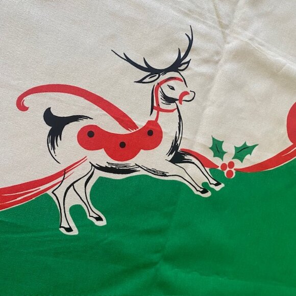 Moda Home Christmas Tablecloth Vintage Inspired 60" Round - Picture 5 of 5